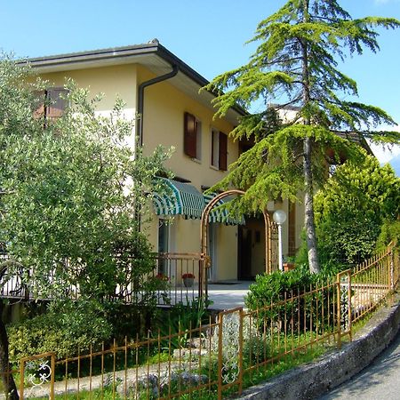 Residence San Vito Бренцоне-суль-Гарда Экстерьер фото