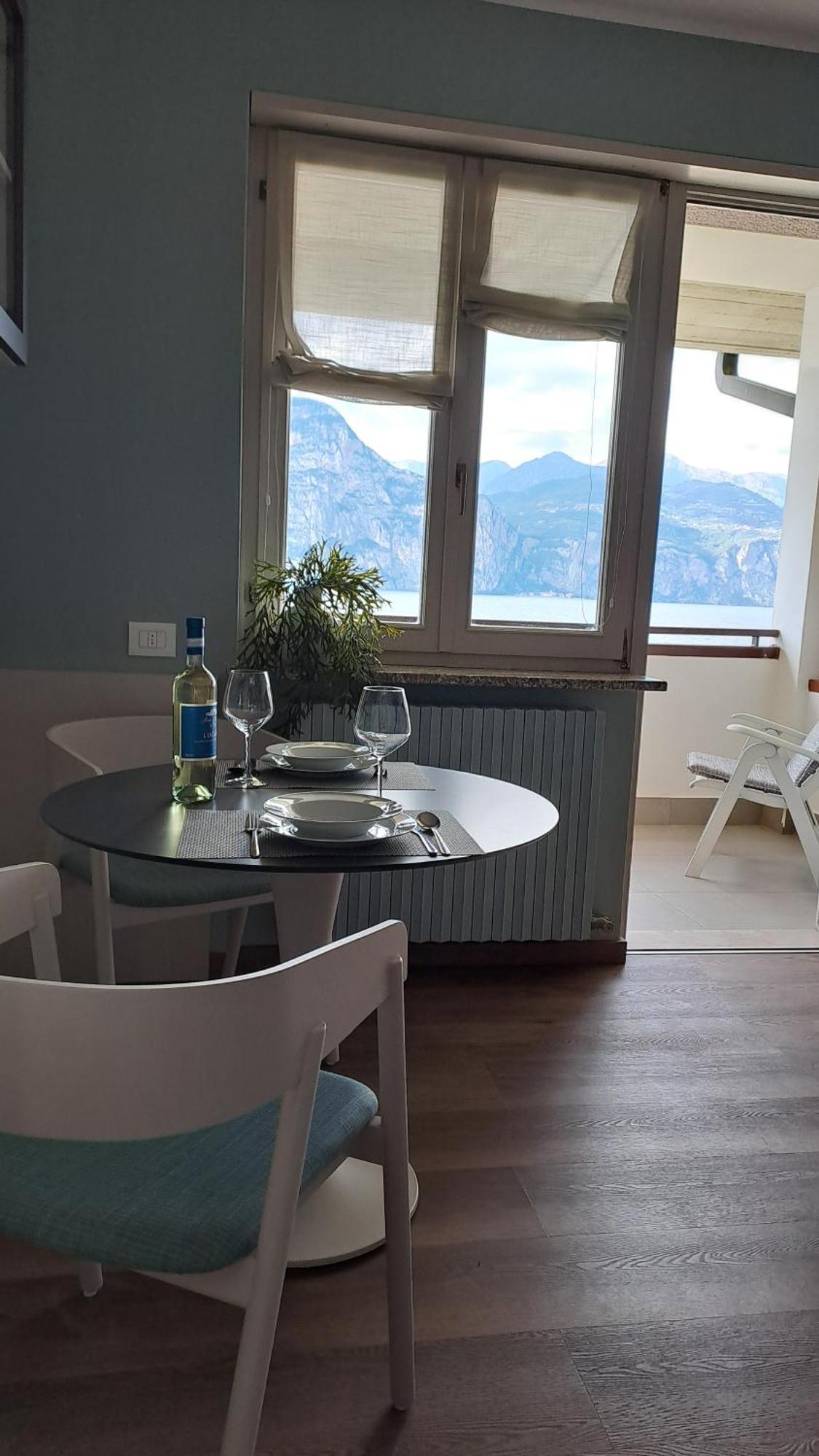 Residence San Vito Бренцоне-суль-Гарда Экстерьер фото