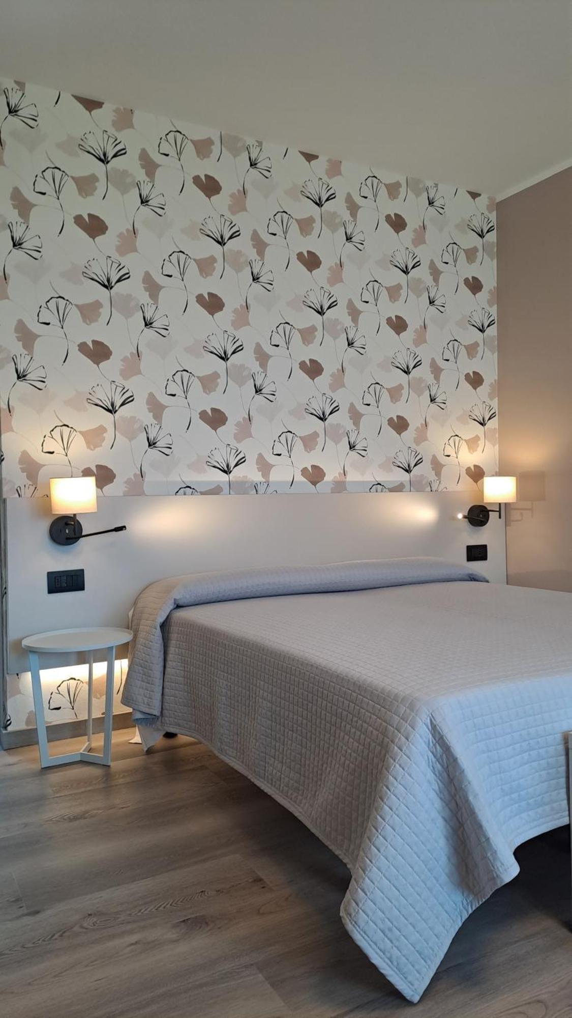 Residence San Vito Бренцоне-суль-Гарда Экстерьер фото
