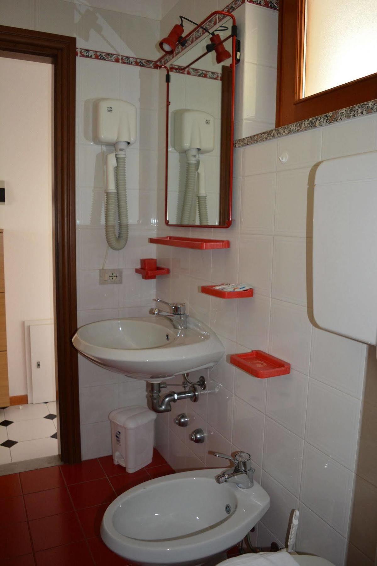 Residence San Vito Бренцоне-суль-Гарда Экстерьер фото